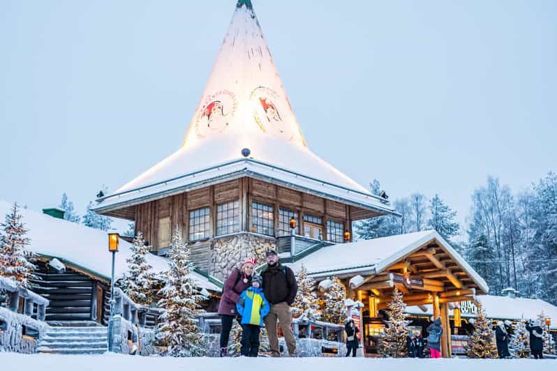 Rovaniemi: Private Pro Photoshoot in Santa Claus Village - Santa Claus Village Photo Stop: Where the Magic Gets Captured