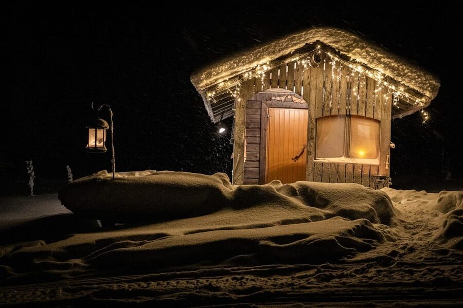 Rovaniemi: Private Sauna and Ice Swimming Tour with Snacks - The 4-Hour Rhythm: Heat, Cold Shock, Then Warm Reset