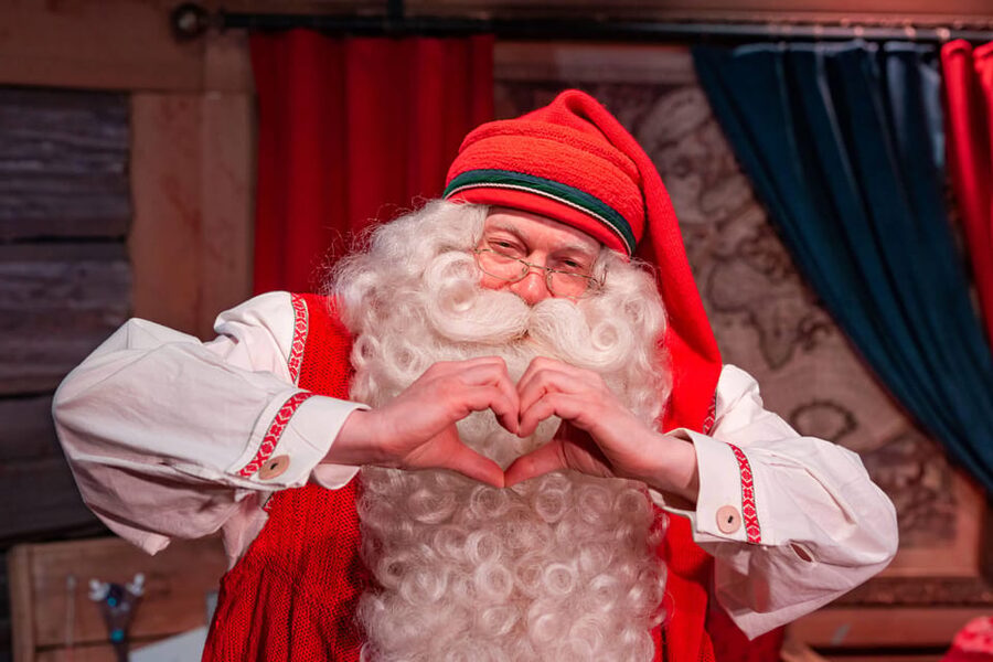 Rovaniemi: Santa Claus Village + Husky & Reindeer Sled Ride - Hotel Pickup to Santa Claus Village: A Clean Start in Winter