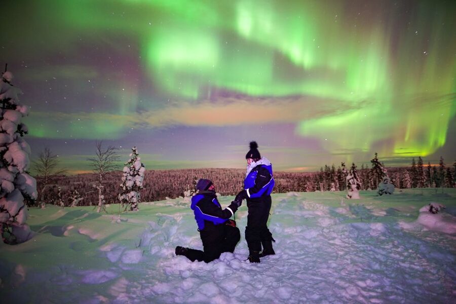 Rovaniemi: Small-Group Northern Lights Wilderness Tour - The hunt itself: up to three stops, lots of waiting, and sky scanning