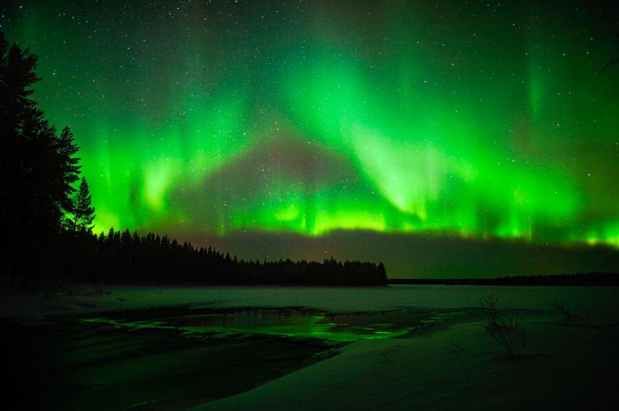 Rovaniemi: Small-Group Northern Lights Wilderness Tour - Guides who keep trying: what “small group” looks like in real life