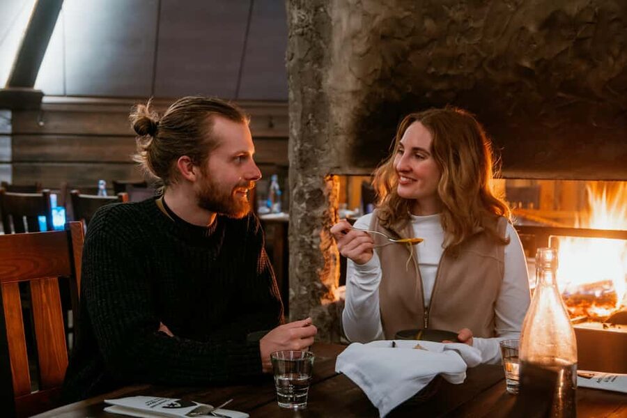 Rovaniemi: Snow Hotel Tour and Ice Restaurant Dinner - Transfers, pickup points, and dinner seatings at 17:30, 19:00, or 20:30