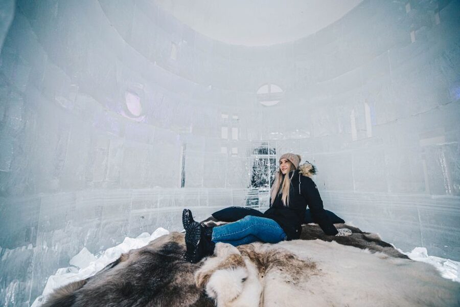 Rovaniemi: Snow Hotel Tour with Food by the Fire - Ice Bar Drinks and the Ice Restaurant Seating Moment