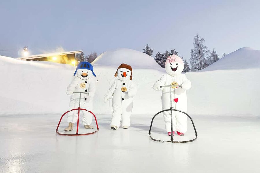 Rovaniemi: Snowman World Entrance Ticket - Snow and ice labyrinth plus sculptures: when it feels more than an attraction