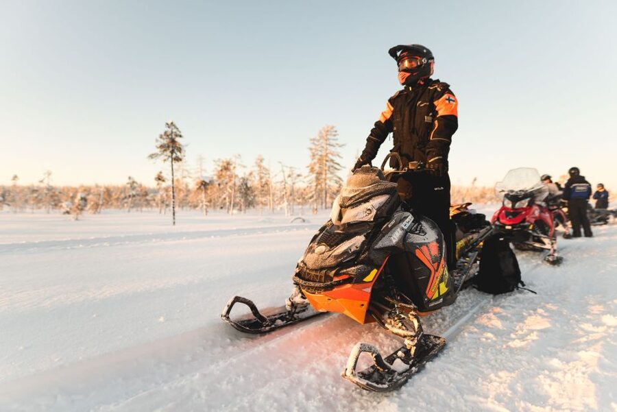 Rovaniemi: Snowmobile Adventure Tour for Adults Only - Safety Rules You Should Read Like a Checklist