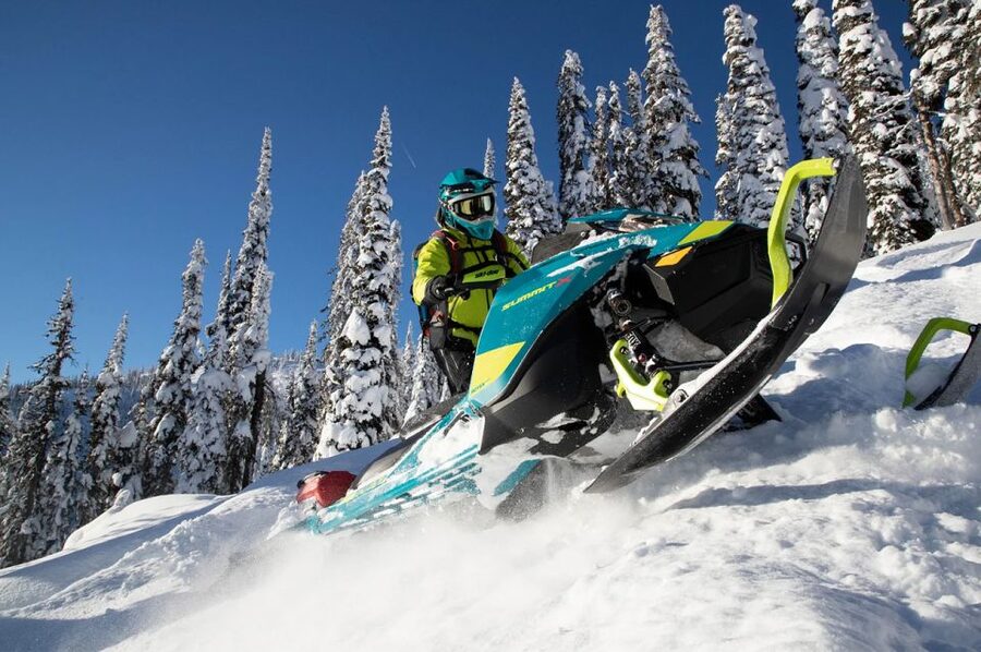 Rovaniemi: Snowmobile Safari Adventure - Gear up correctly, so you stay warm and comfortable
