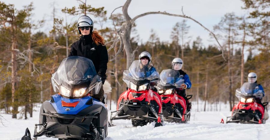 Rovaniemi: Snowmobile Safari into the Wilderness - The driving lesson: you get moving fast
