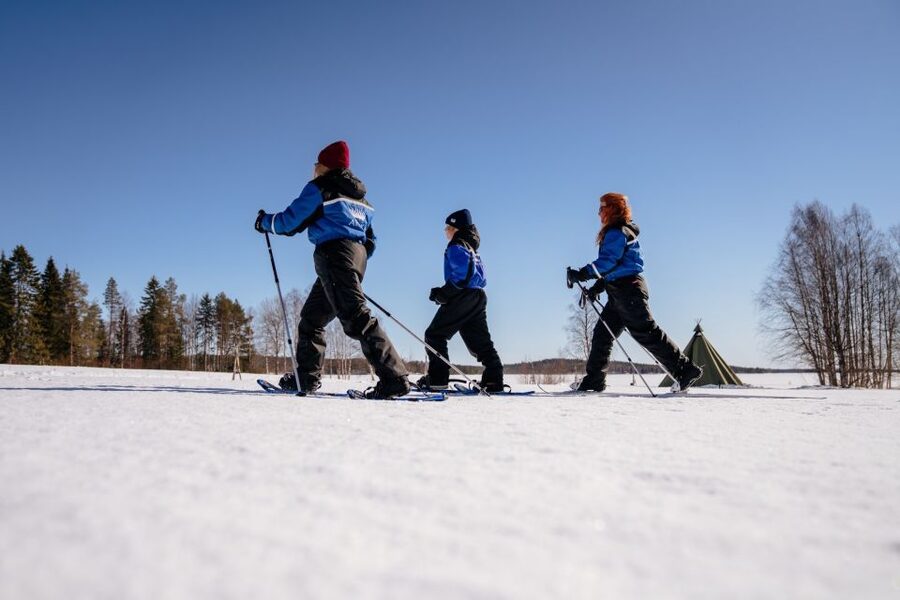 Rovaniemi: Snowshoe Walk to The Arctic Nature - Winter gear and clothing, what is provided and what you should add