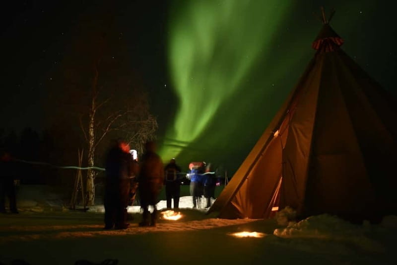 Rovaniemi: Snowtrain to Northern Lights Camp - Northern Lights Odds: A Tour That Plans for Clear Skies and Cloudy Nights