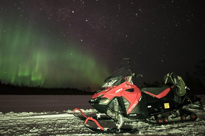 Snowmobile Safari to Search for the Northern Lights - Why a 9:00 pm snowmobile aurora hunt in Rovaniemi works