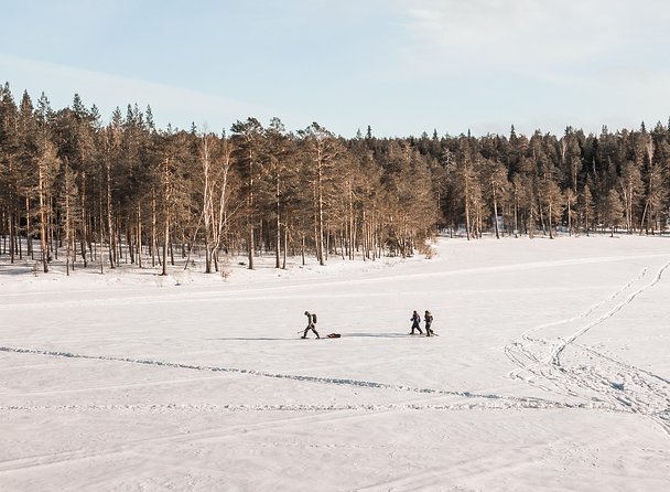 Snowshoeing and Ice Fishing Tour - Timing, group size, and how the tour feels in real life