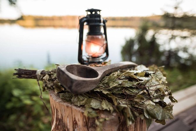 Traditional Lappish evening in the wilderness with dinner - Wood-fired dinner by open fire: smoked salmon and real comfort