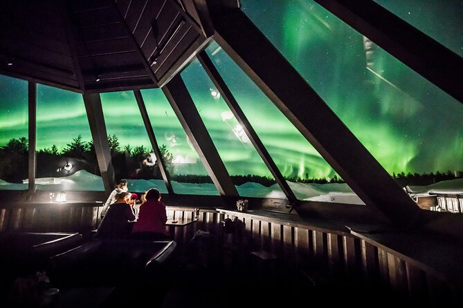 Visiting package: Guided Tour at Arctic Snow Hotel - Timing and group size: the difference between smooth and chaotic